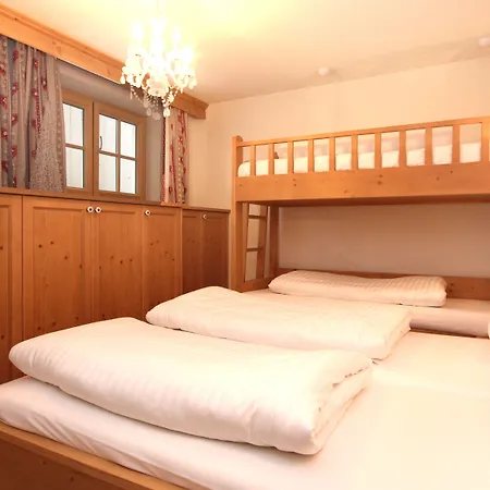 阿尔平阿维尼达全景公寓 * 皮森多夫